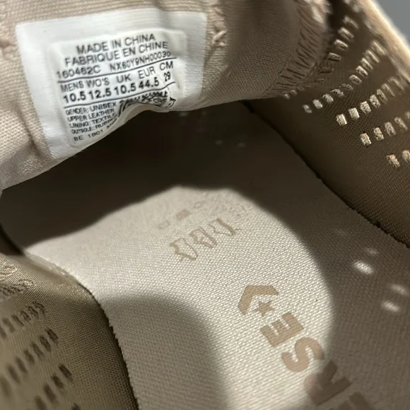 Converse Chuck Taylor All Stars low top perforated beige leather size Men’s 10.5 - Picture 4 of 4